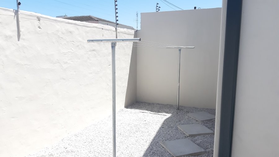 To Let 3 Bedroom Property for Rent in Rylands Western Cape